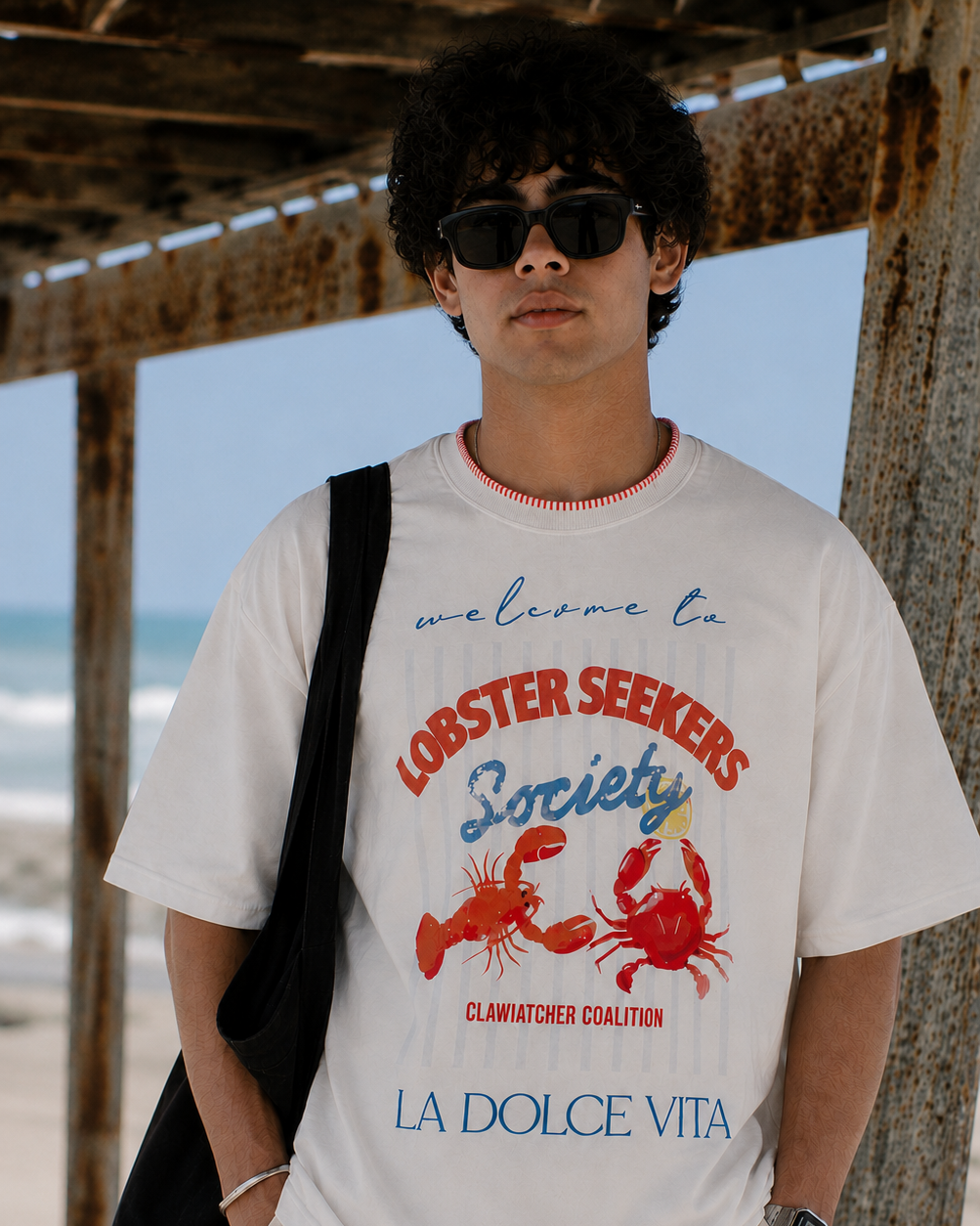 ESSENZZA -  Lobster Seekers Oversized T-shirt
