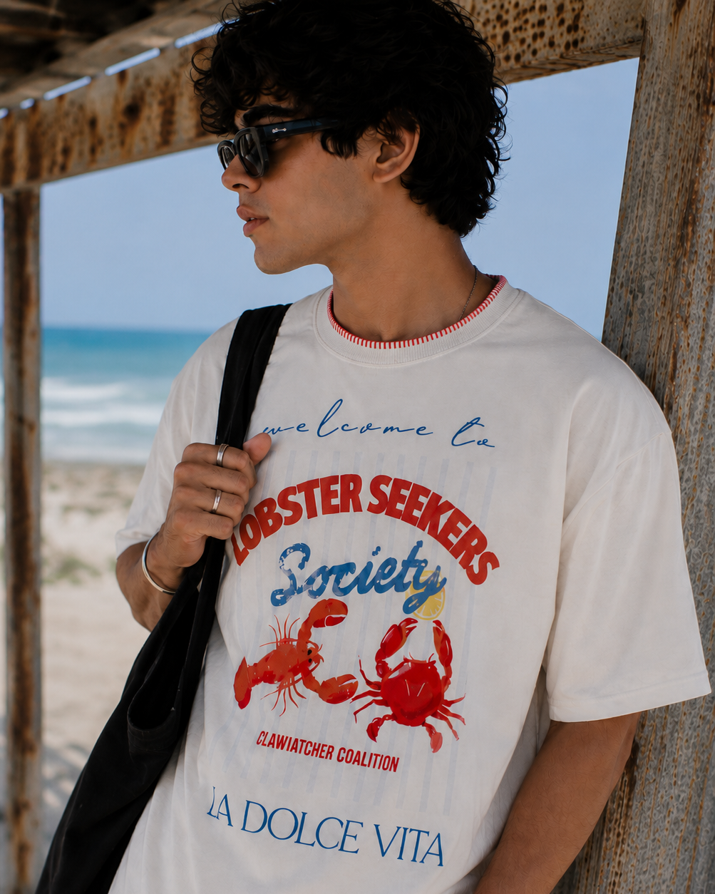 ESSENZZA -  Lobster Seekers Oversized T-shirt
